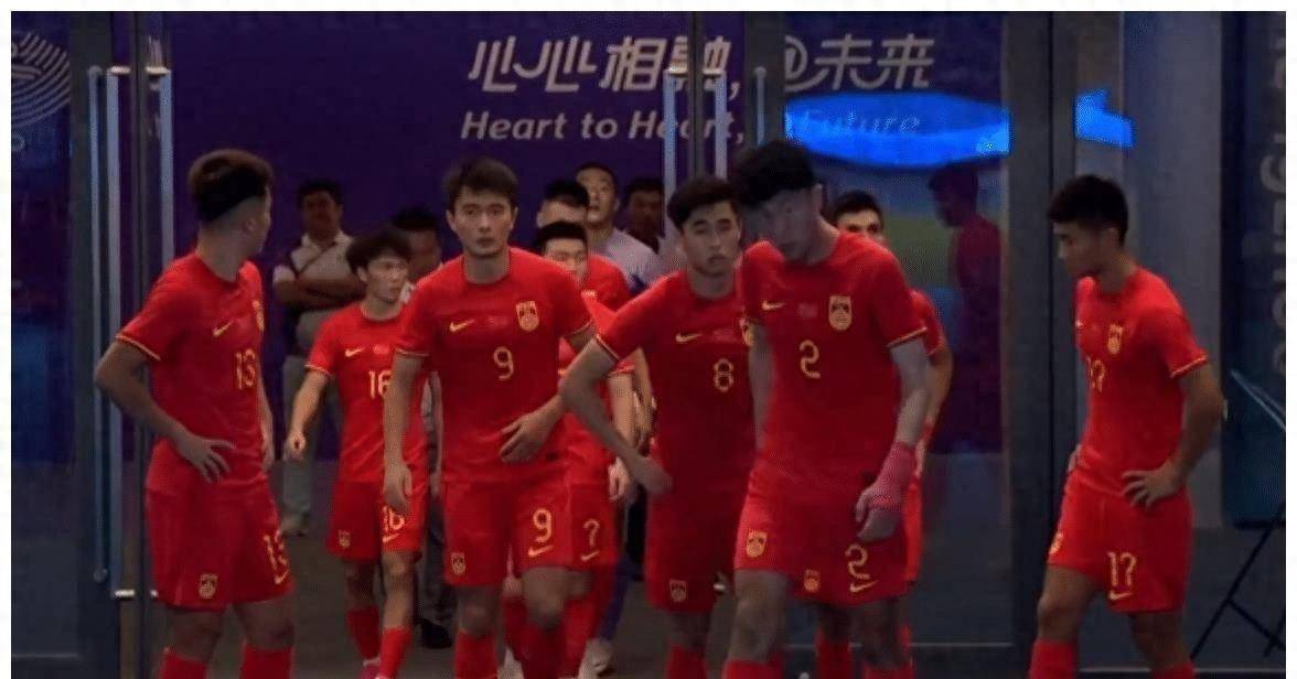 新足球协会主席登场，中国足球迎来新篇章！