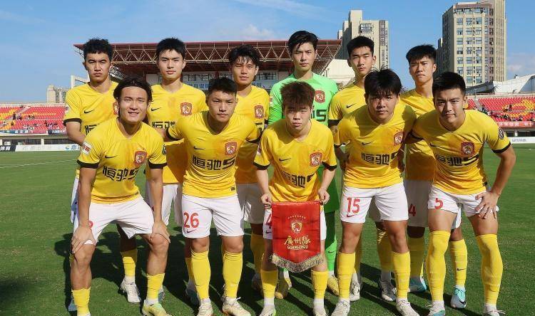 恭喜！中国足球传来好消息：广州队做出正确决定，球迷齐声点赞-中国足球