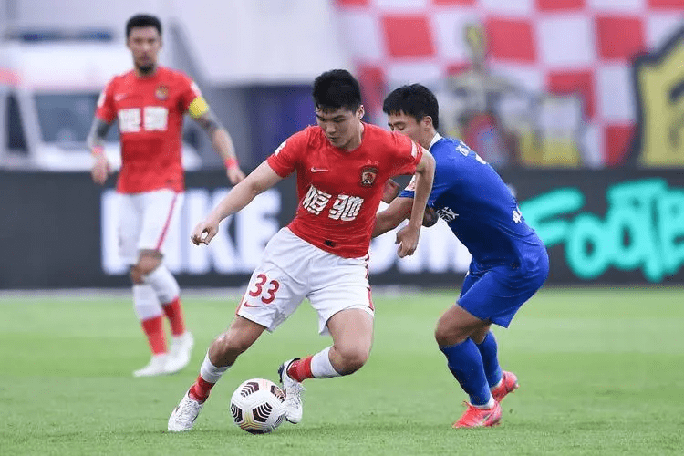恭喜！中国足球传来好消息：广州队做出正确决定，球迷齐声点赞-中国足球