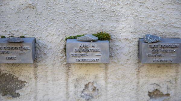 德国法兰克福：老犹太公墓外的“姓名墙”-法兰克福