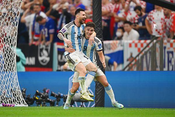 阿根廷VS乌拉圭首发曝光：“小蜘蛛”进入首发，劳塔罗替补？