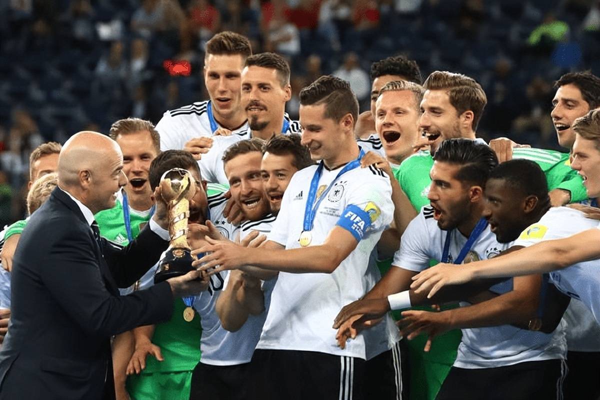 德国足球的悲剧之一！前世界冠军，在巴黎混成假账数字-德国足球